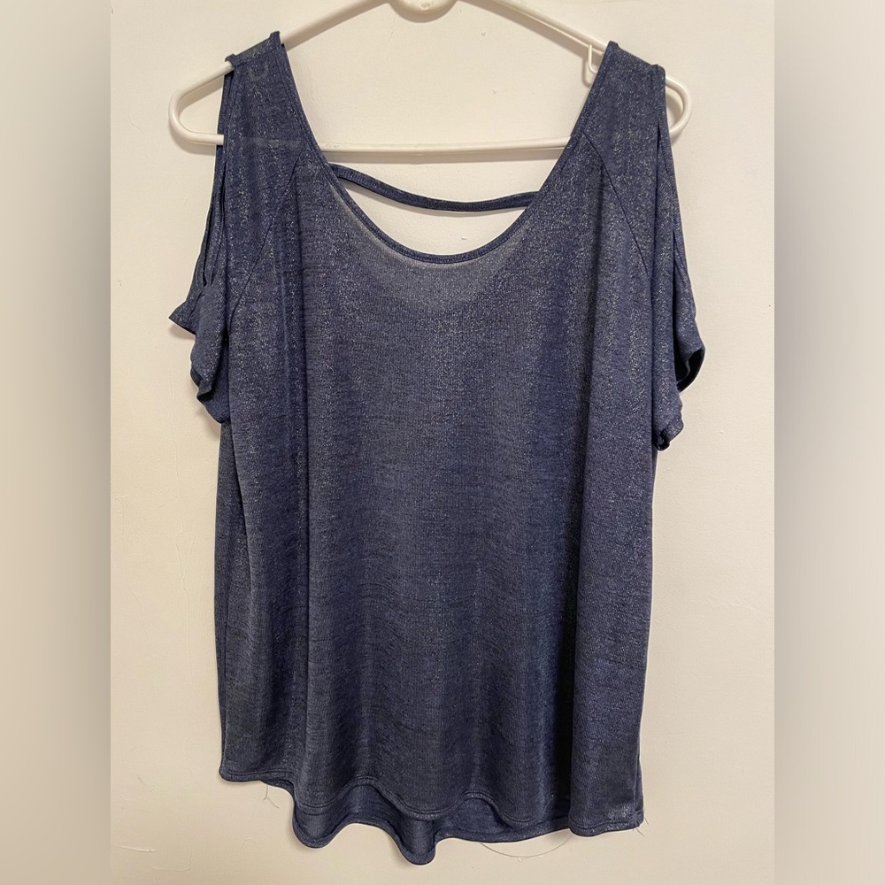 Juicy Couture  Cold shoulder top XL with criss cross back